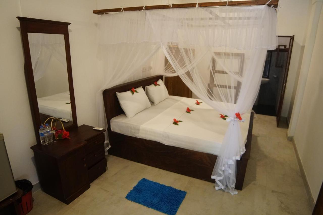 Turtle Bay Beach Resort Mirissa Extérieur photo